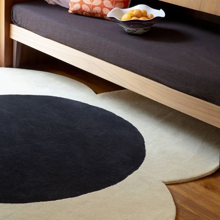 Tapis forme fleur tuft main en laine noir et blanc Flower Spot