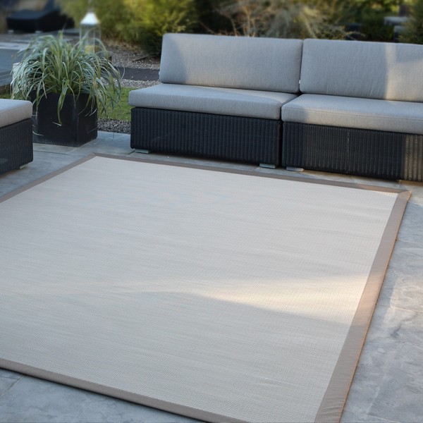 Le tapis d'extérieur, la nouvelle tendance pour votre terrasse